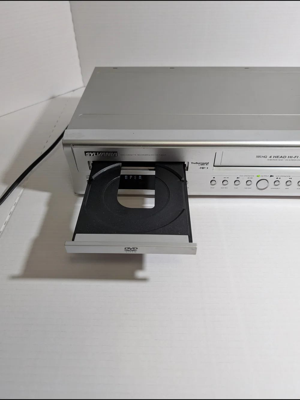 Sylvania SSD-800 DVD VCR Combo